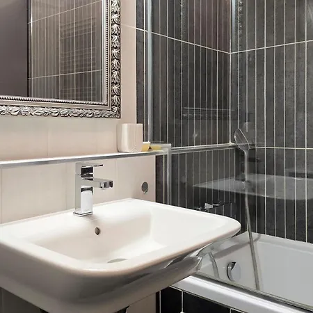 Rozsa 55 * Budapest